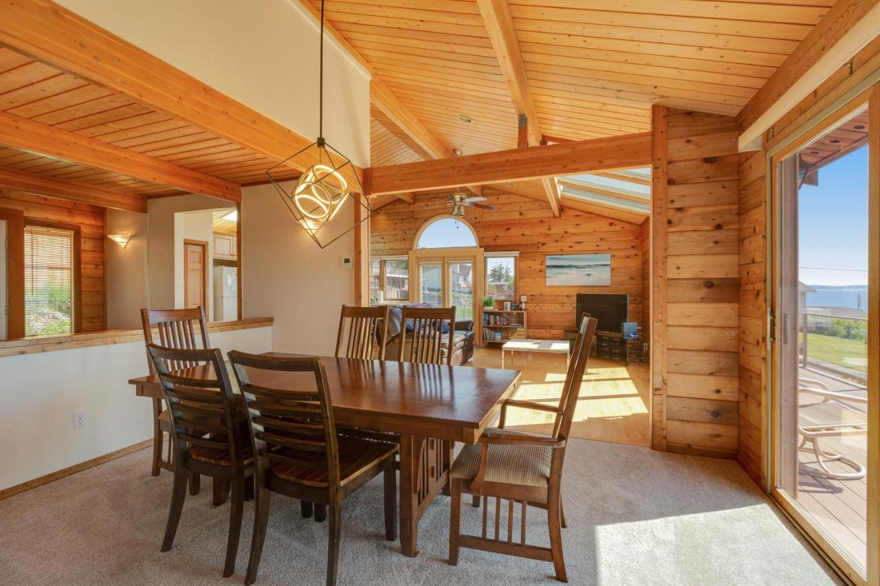Whidbey Cedar Sunsets Villa Freeland ภายนอก รูปภาพ
